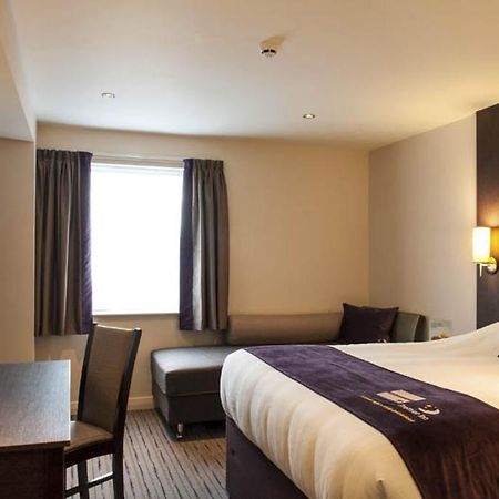Premier Inn Glasgow - Bellshill Мъдъруел Екстериор снимка