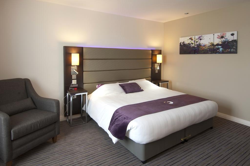 Premier Inn Glasgow - Bellshill Мъдъруел Екстериор снимка