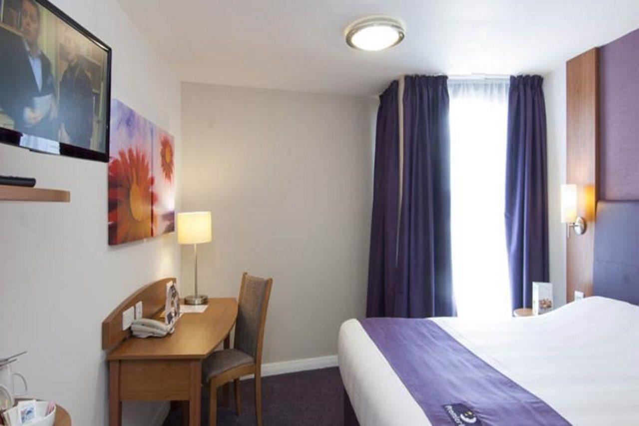 Premier Inn Glasgow - Bellshill Мъдъруел Екстериор снимка