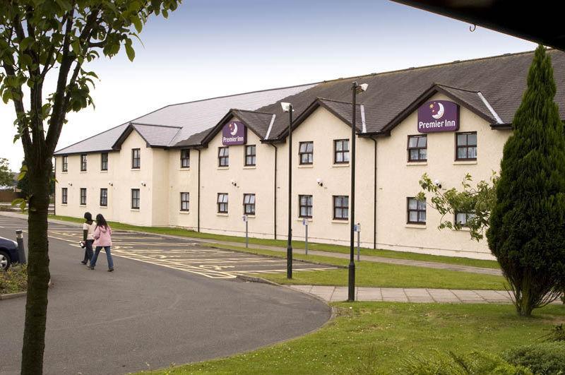Premier Inn Glasgow - Bellshill Мъдъруел Екстериор снимка